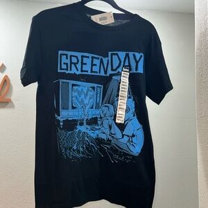 NWT Green Day size small graphic tea from Spencer’s